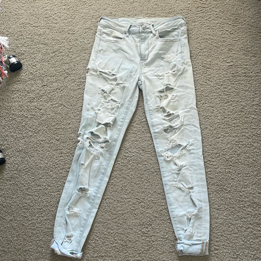 American Eagle Light wash skinny jeans